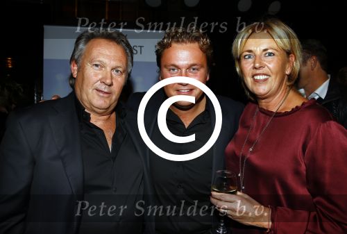 Amsterdam 14 oktober 2013
Presentatie nieuwe cd Wesly Bronkhorst in cafe players. Wesly met ouders