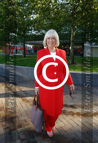 Amsterdam  29 september 2013
Premiere sinterklaas en de pepernoten chaos in pathe arena. Willeke Alberti met famile