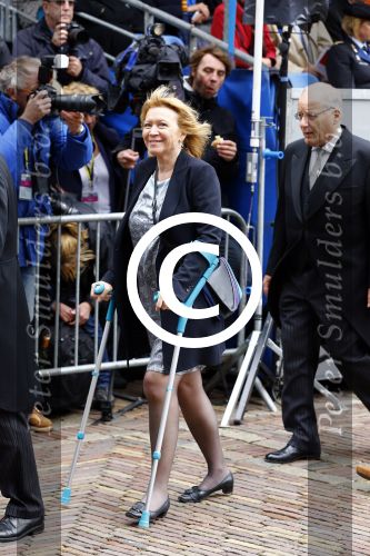 Den Haag 17 september 2013
Prinsjesdag op het binnenhof. Winnie Sorgdrager op krukken