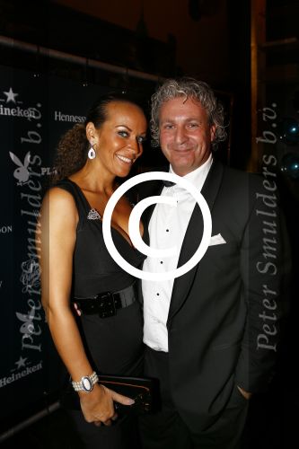 Amsterdam 3 oktober 2013
Feestje voor het 30 jarig bestaan van Playboy . Beertje v Beers arriveert met een nieuwe jaguar Cabrio en onthult het eerst nummer waar ze de cover siert. Mark Teurlings met vrouw  Yvette Rommey