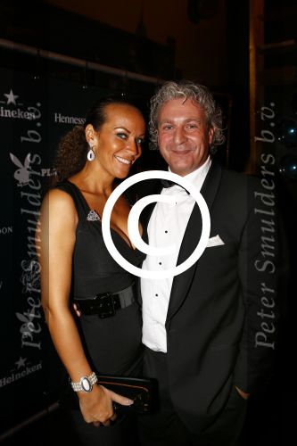 Amsterdam 3 oktober 2013
Feestje voor het 30 jarig bestaan van Playboy . Beertje v Beers arriveert met een nieuwe jaguar Cabrio en onthult het eerst nummer waar ze de cover siert. Mark Teurlings met vrouw  Yvette Rommey