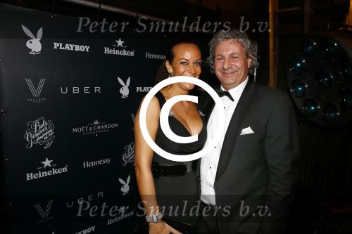 Amsterdam 3 oktober 2013
Feestje voor het 30 jarig bestaan van Playboy . Beertje v Beers arriveert met een nieuwe jaguar Cabrio en onthult het eerst nummer waar ze de cover siert. Mark Teurlings met vrouw  Yvette Rommey