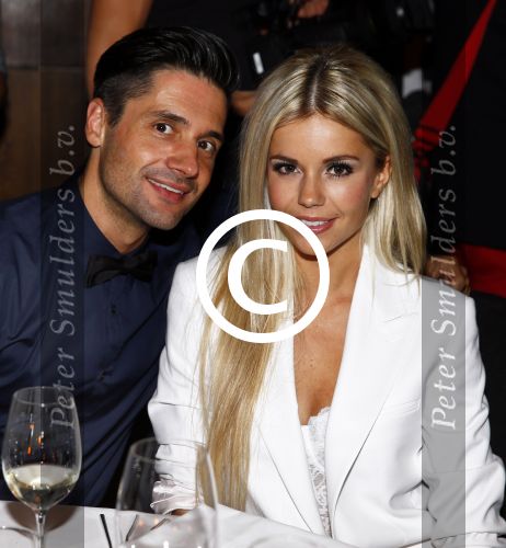 Amsterdam 23 september 2013
Grazia Red carpet event in hotel the Grand.
Yvonne Coldeweijer met een kennis