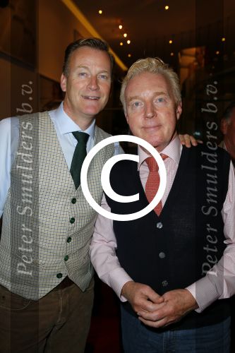 Amsterdam 20 oktober 2014
Premiere alles went behalve een vent in nieuwe de la mar.
Andre v Duin m,et vriend Martin