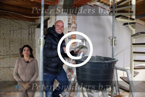 Apeldoorn 22 oktober 2014
Kapsalon en het nieuwe huis van Andy en Melisa vd Meyde wat helemaal verbouwd moet worden.