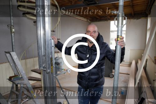 Apeldoorn 22 oktober 2014
Kapsalon en het nieuwe huis van Andy en Melisa vd Meyde wat helemaal verbouwd moet worden.