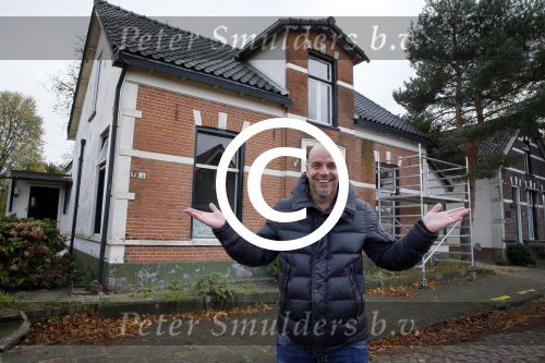 Apeldoorn 22 oktober 2014
Kapsalon en het nieuwe huis van Andy en Melisa vd Meyde wat helemaal verbouwd moet worden.