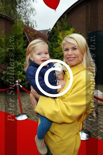 Amsterdam 8 0ktober 2014
Mama van het jaar verkieizing. Annemarie Jung met dochter en moeder