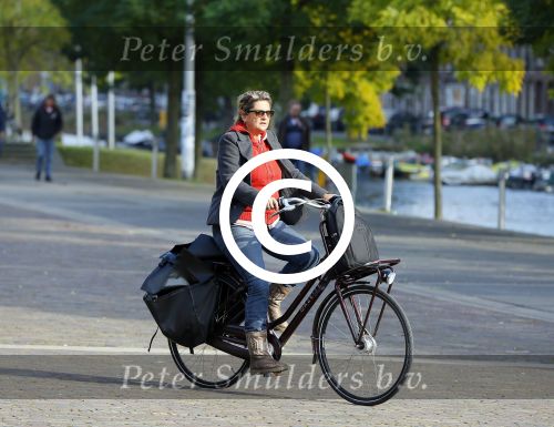 Amsterdam 9 oktober 2014
Annette Malherbe op de fiets bij de westergasfabriek
