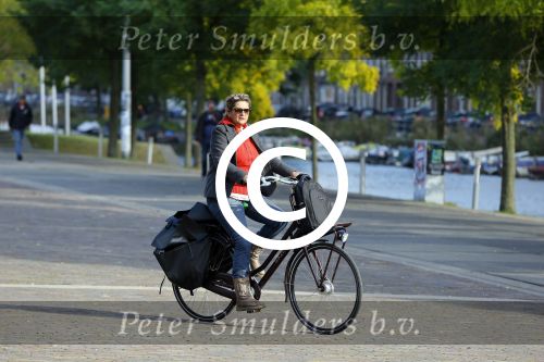 Amsterdam 9 oktober 2014
Annette Malherbe op de fiets bij de westergasfabriek