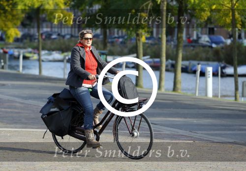 Amsterdam 9 oktober 2014
Annette Malherbe op de fiets bij de westergasfabriek