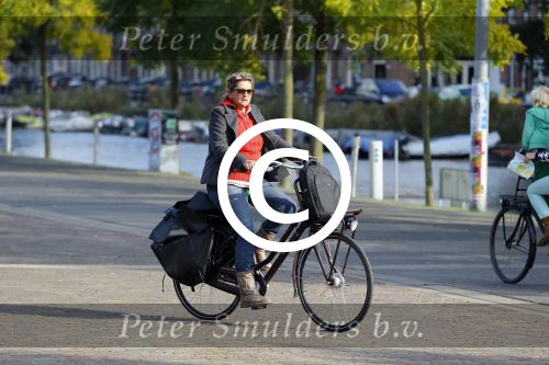Amsterdam 9 oktober 2014
Annette Malherbe op de fiets bij de westergasfabriek