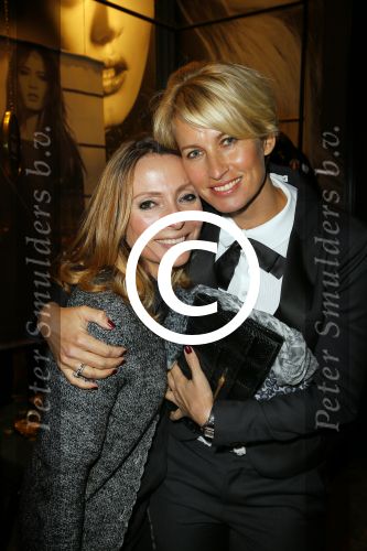 Amsterdam 22 oktober 2014
Diner in de supertrash winkel op de leidse straat. Maybritt Mobach met Anouk Smulders