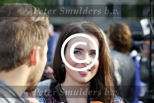 Amsterdam 30 september 2014
Kelly Kruger, Darin Brooks, Kim Matula, Scott Clifton, Ashleigh Brewer en Ferry Doedens uit de Amerikaanse soapserie The Bold and the Beautiful tijdens opnames op de dam in Amsterdam.