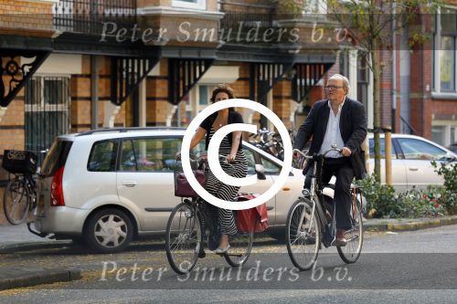 Amsterdam 4 oktober 2014
Astrid Joosten met een kennis op terras.
