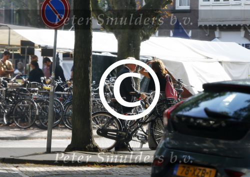 Amsterdam 4 oktober 2014
Astrid Joosten met een kennis op terras.