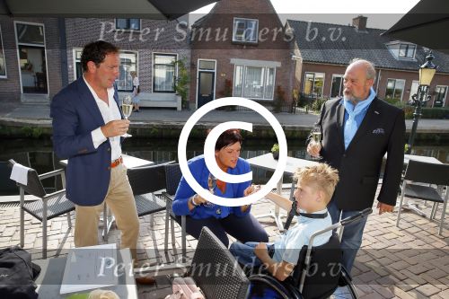 Abcoude 19 september 2014
Robert Leroy wordt ambassadeur voor dolphins for Davey. Bert Simhoffer is oprichter van de stichting.
