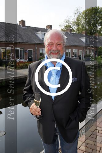 Abcoude 19 september 2014
Robert Leroy wordt ambassadeur voor dolphins for Davey. Bert Simhoffer is oprichter van de stichting.