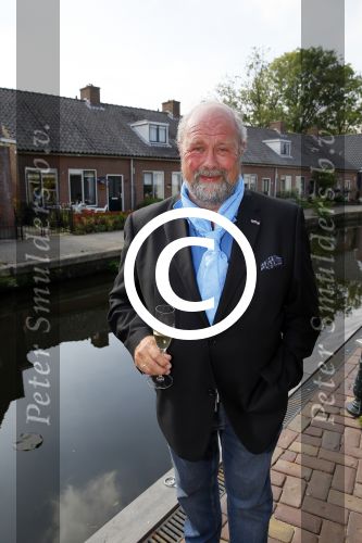 Abcoude 19 september 2014
Robert Leroy wordt ambassadeur voor dolphins for Davey. Bert Simhoffer is oprichter van de stichting.