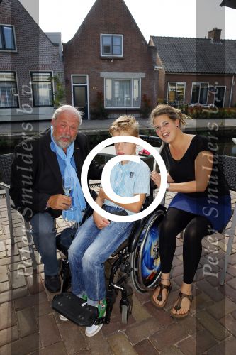 Abcoude 19 september 2014
Robert Leroy wordt ambassadeur voor dolphins for Davey. Bert Simhoffer is oprichter van de stichting.