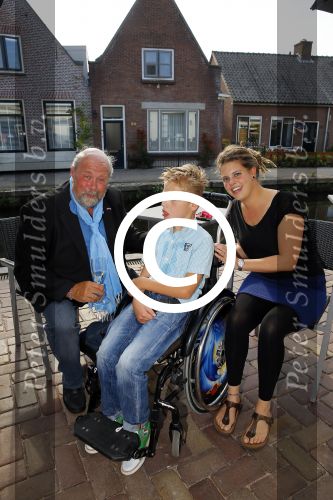 Abcoude 19 september 2014
Robert Leroy wordt ambassadeur voor dolphins for Davey. Bert Simhoffer is oprichter van de stichting.