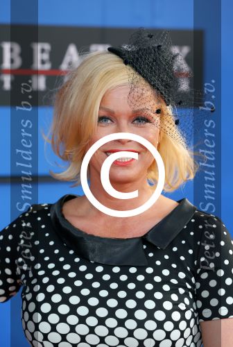 Utrecht 21 september 2014
Premiere moeder ik wil bij de revue in het beatrixtheater.
Bridget Maasland met visagist Theo