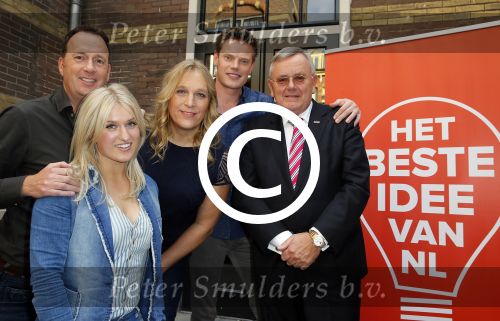 Amsterdam 15 oktober 2014
Presentatie sbs6 programma het beste idee van Nederland met Britt Dekker Jochem v Gelder en de juryleden Bernd Schneider Marco Aarnink en Erlynne Bakkers in het college hotel.