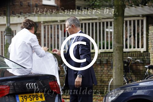 Amsterdam 16 oktober 2014
Camiel Eurlings wordt daags na zijn ontslag bij de KLM thuis gebracht door zijn prive chauffeur.