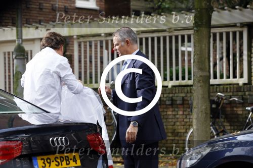 Amsterdam 16 oktober 2014
Camiel Eurlings wordt daags na zijn ontslag bij de KLM thuis gebracht door zijn prive chauffeur.