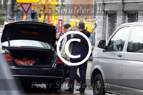 Amsterdam 16 oktober 2014
Camiel Eurlings wordt daags na zijn ontslag bij de KLM thuis gebracht door zijn prive chauffeur.