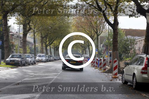 Amsterdam 16 oktober 2014
Camiel Eurlings wordt daags na zijn ontslag bij de KLM thuis gebracht door zijn prive chauffeur.