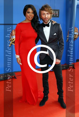 Utrecht 21 september 2014
Premiere moeder ik wil bij de revue in het beatrixtheater. carolina Dijkhuizen met haar stylist Tommie