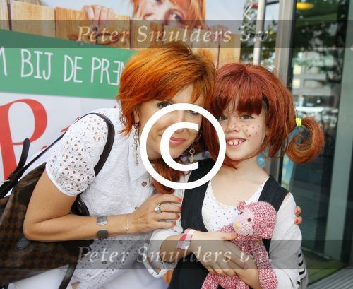 Amstelveen 5 oktober 2014
Premiere Pippi Langkous in de schouwburg van Amstelveen. Chazia Mourali met dochter