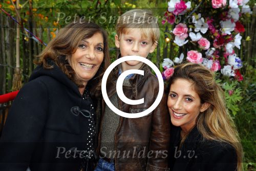 Amsterdam 8 0ktober 2014
Mama van het jaar verkieizing. danie Bles met moeder en zoon