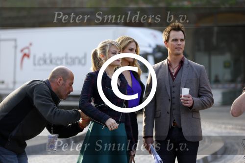 Amsterdam 30 september 2014
Kelly Kruger, Darin Brooks, Kim Matula, Scott Clifton, Ashleigh Brewer en Ferry Doedens uit de Amerikaanse soapserie The Bold and the Beautiful tijdens opnames op de dam in Amsterdam.