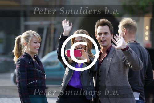 Amsterdam 30 september 2014
Kelly Kruger, Darin Brooks, Kim Matula, Scott Clifton, Ashleigh Brewer en Ferry Doedens uit de Amerikaanse soapserie The Bold and the Beautiful tijdens opnames op de dam in Amsterdam.