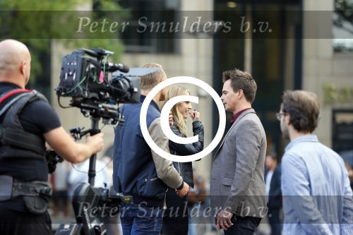 Amsterdam 30 september 2014
Kelly Kruger, Darin Brooks, Kim Matula, Scott Clifton, Ashleigh Brewer en Ferry Doedens uit de Amerikaanse soapserie The Bold and the Beautiful tijdens opnames op de dam in Amsterdam.
