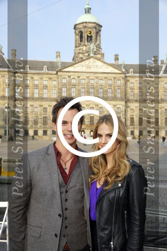 Amsterdam 30 september 2014
Kelly Kruger, Darin Brooks, Kim Matula, Scott Clifton, Ashleigh Brewer en Ferry Doedens uit de Amerikaanse soapserie The Bold and the Beautiful tijdens opnames op de dam in Amsterdam.