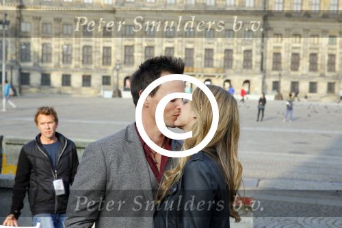 Amsterdam 30 september 2014
Kelly Kruger, Darin Brooks, Kim Matula, Scott Clifton, Ashleigh Brewer en Ferry Doedens uit de Amerikaanse soapserie The Bold and the Beautiful tijdens opnames op de dam in Amsterdam.