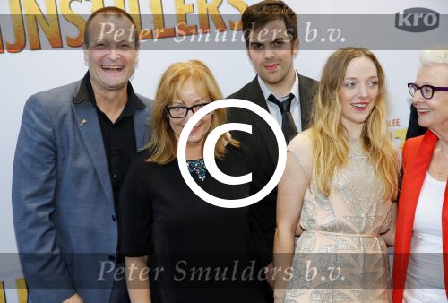 Amsterdam 22 september 2014
Premiere Pijnstillers in Tuschinski.
Dave Schram en partner Maria Peters en Tessa Schram en Partner