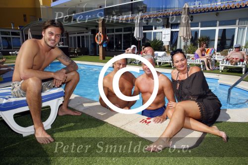 Torremolinos25 september 2014
Dave Dries en Honoria Roelvink op vakantie in Spanje waar Dries heeft opgetreden.