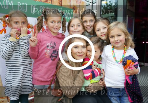 Amstelveen 5 oktober 2014
Premiere Pippi Langkous in de schouwburg van Amstelveen.
Elle v Rijn met dochters en vriendinnen
