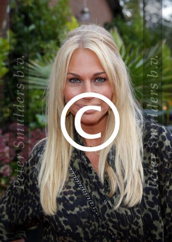 Amsterdam 8 0ktober 2014
Mama van het jaar verkieizing. Ellemieke Vermolen met zoons en Monique Matthijsen