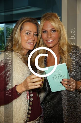 Blaricum 15 oktober 2014
Presentatie boek Ellemieke Vermolen in Blushing van Gordon. Ellemieke met beste vriendin Monique Mathijssen