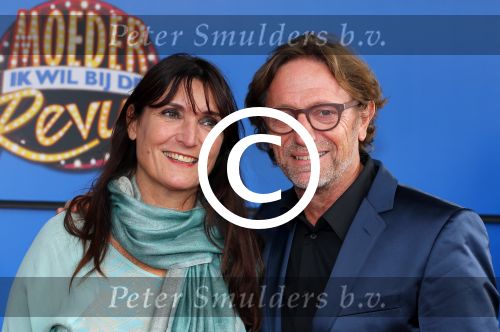 Utrecht 21 september 2014
Premiere moeder ik wil bij de revue in het beatrixtheater. Eric v Tijn met vrouw