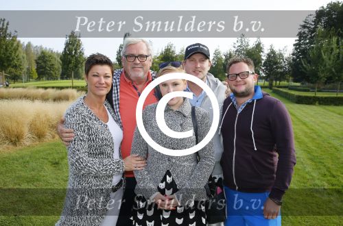 Dronten 22 september 2014
Golfwedstrijd voor stichting pijn tegen kanker van Ernst daniel Smid op de golfbaan van Dronten. Ernst met vriendin en kinderen