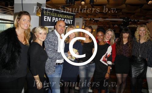 Amsterdam 14 oktober 2014
Boekpresentatie Esther Kreukniet en passant bij de oyster Club. Sylvana Simons John v d Heuvel Quinty Trustfull Lone v Roosendaal Susan Smit Kristina Bozilovic