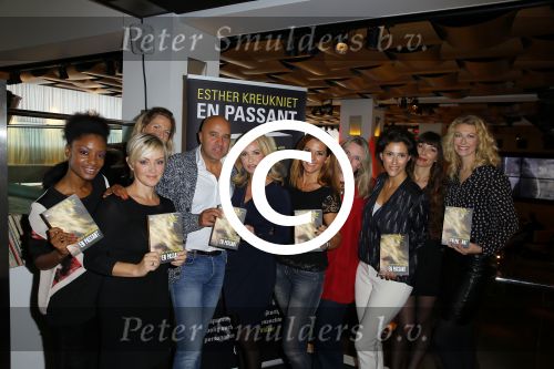 Amsterdam 14 oktober 2014
Boekpresentatie Esther Kreukniet en passant bij de oyster Club. Sylvana Simons John v d Heuvel Quinty Trustfull Lone v Roosendaal Susan Smit Kristina Bozilovic