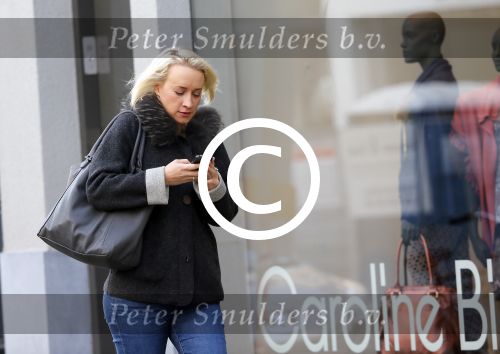 Amsterdam 10 oktober 2014
Eva Jinek met haar stylist op de pc hooftstraat