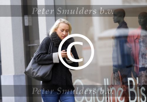 Amsterdam 10 oktober 2014
Eva Jinek met haar stylist op de pc hooftstraat